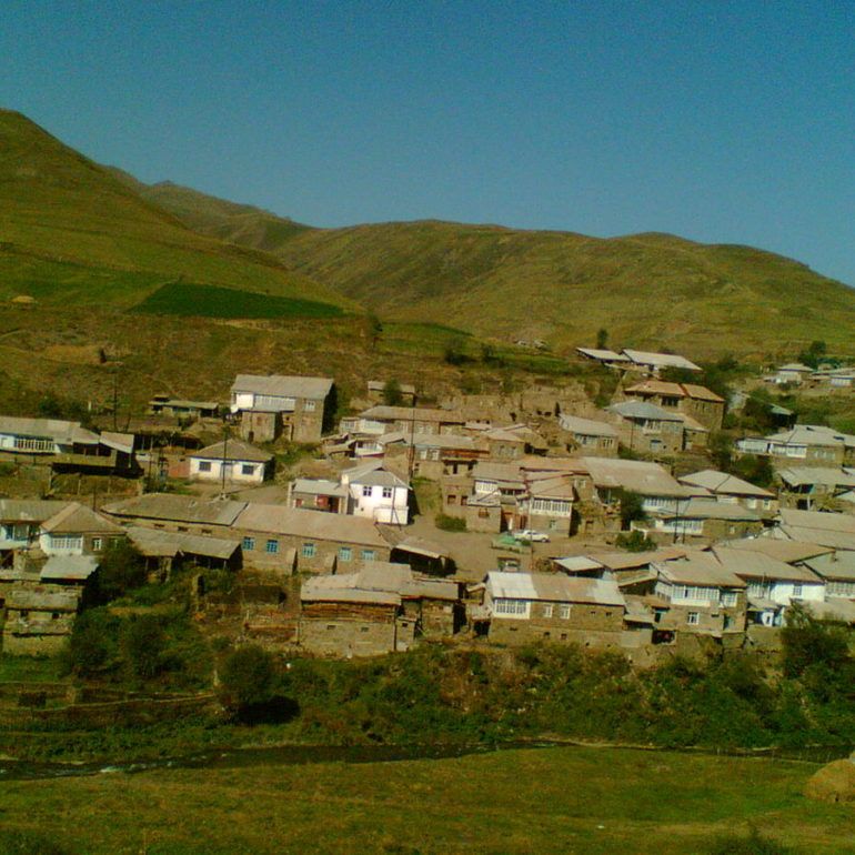 село Цущар.
